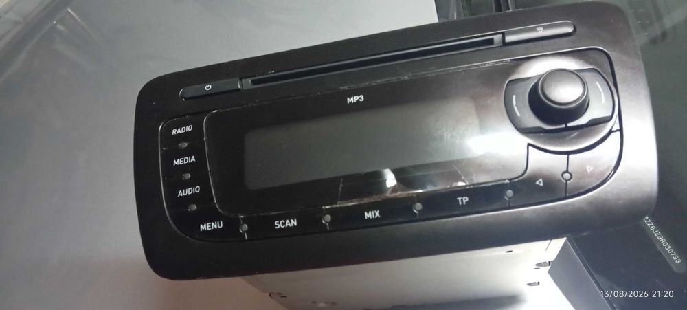 Auto radio seat Ibiza 6j