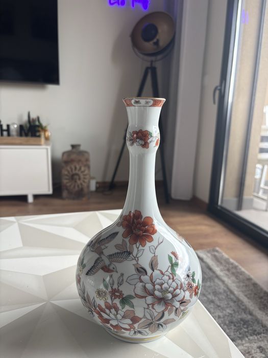 Jarra decorativa em porcelana Vista Alegre – coleção Magnolia