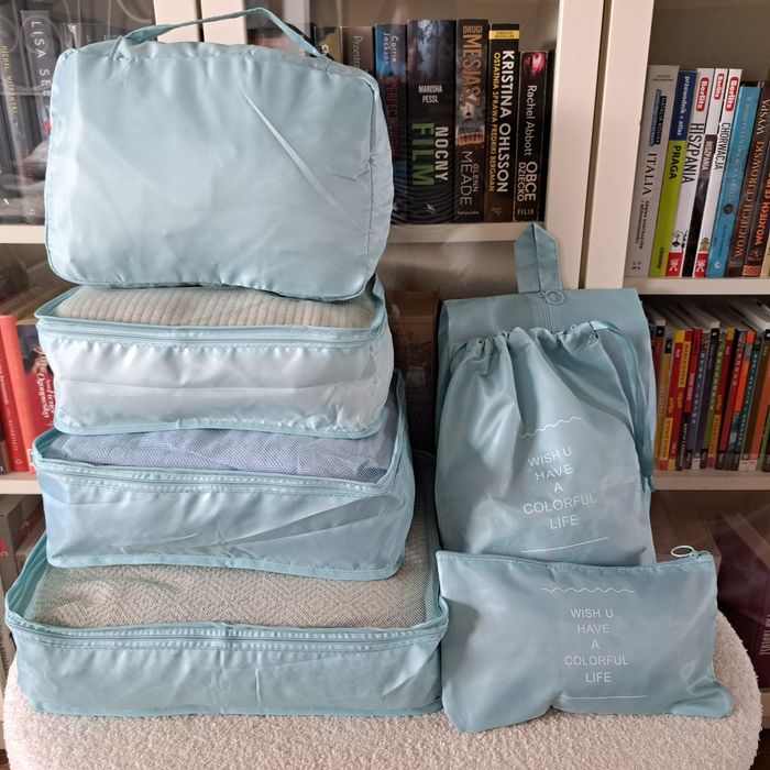 Duży zestaw organizerów podróżnych- 7 sztuk