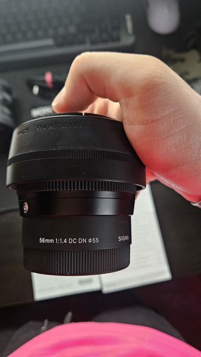 TOP Sony A6000 + com Lentes Sigma 18-50mm f/2.8 + Sigma 56mm f/1.4