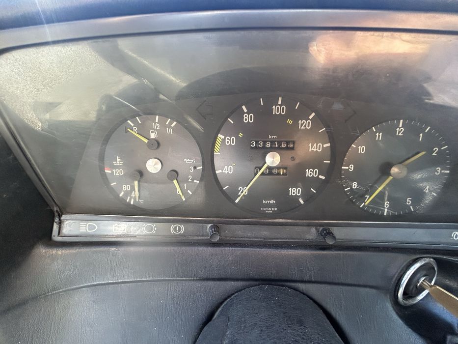 Mercedes-Benz w123 300D