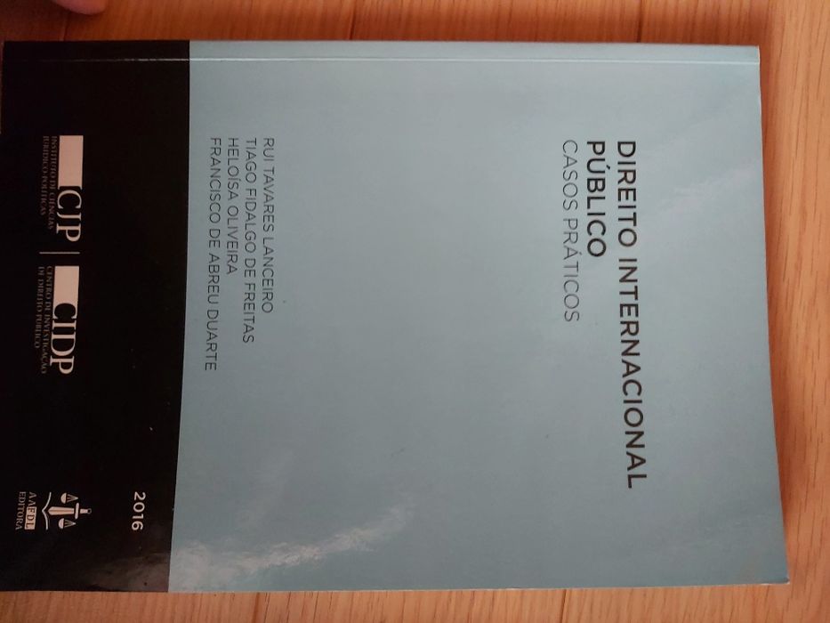 Conjunto de Livros de Direito