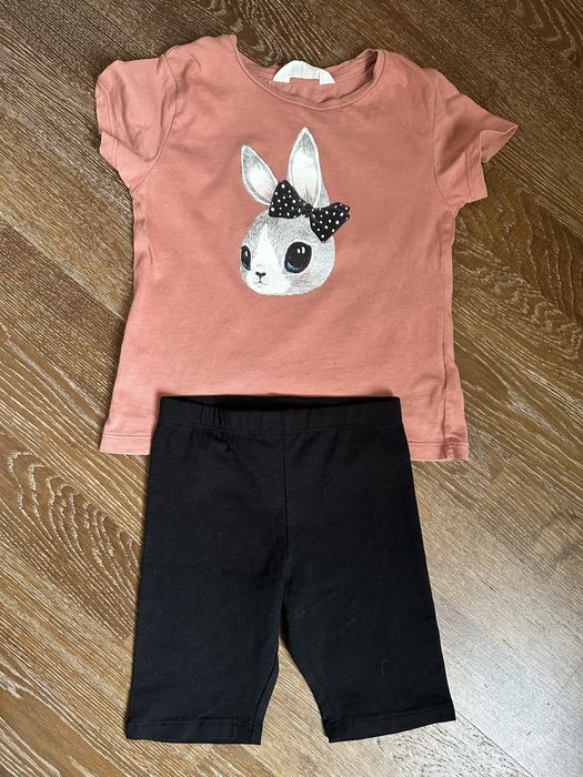 Костюм H&M  футболка+велосипедки на 4 роки (104-110)