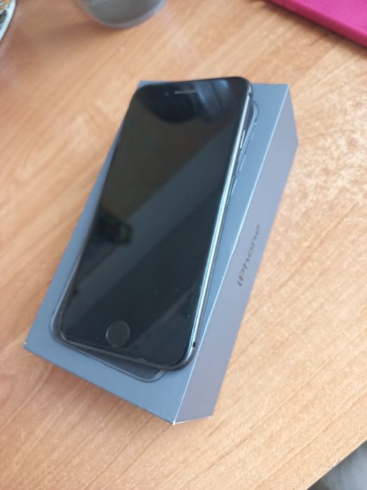 IPhone 8 64gb space grey