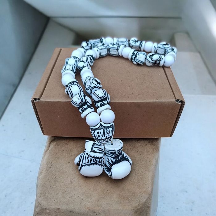 Чотки Четки Боксерские перчатки Боксерські рукавиці Підвіска в авто