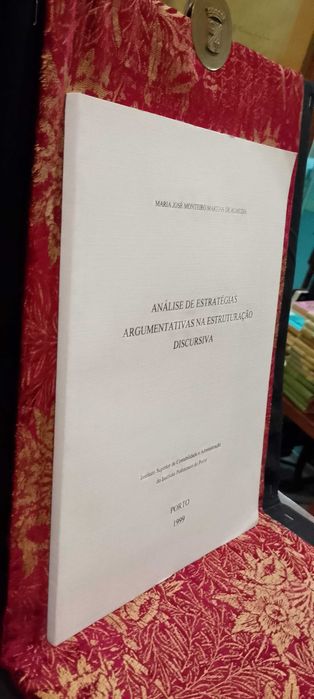 Análise de Estratégias Argumentativas na Estruturação Discursiva