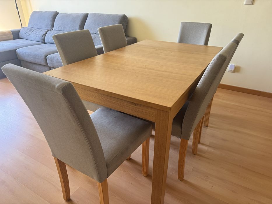 Mesa extensível jantar Bjursta carvalho + 6 cadeiras jantar, excelente estado