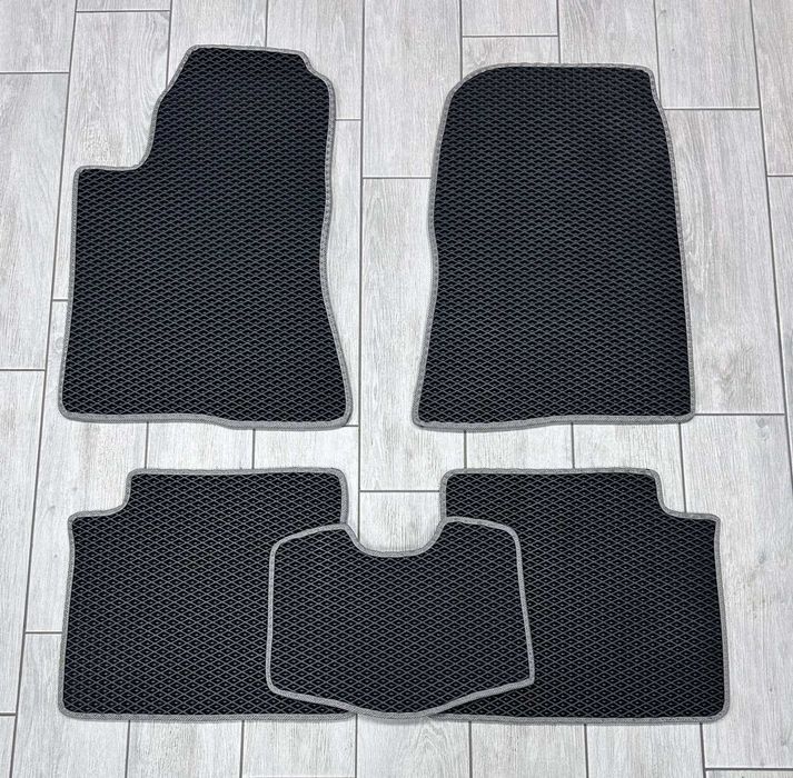 Килимки в салон EVA Toyota Corolla Verso Camry Auris Avensis LC200