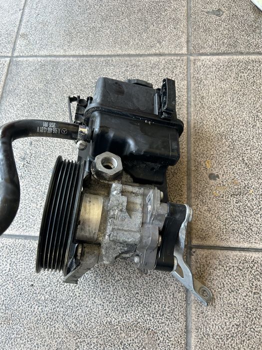 Pompa wspomagana do Mercdesa Sprintera z 2014 r om 651