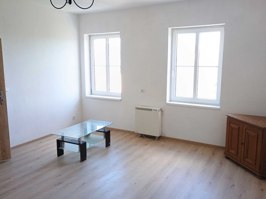 Przestronny samodzielny 2 pokojowy apartament, bezczynszowy