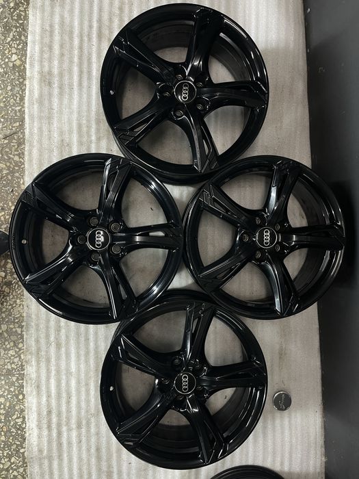 Диски R18 5x112 Et35 7.5J. Audi A3 A4 A6 Q2 Q3 Q5 VW Passat Tiguan CC