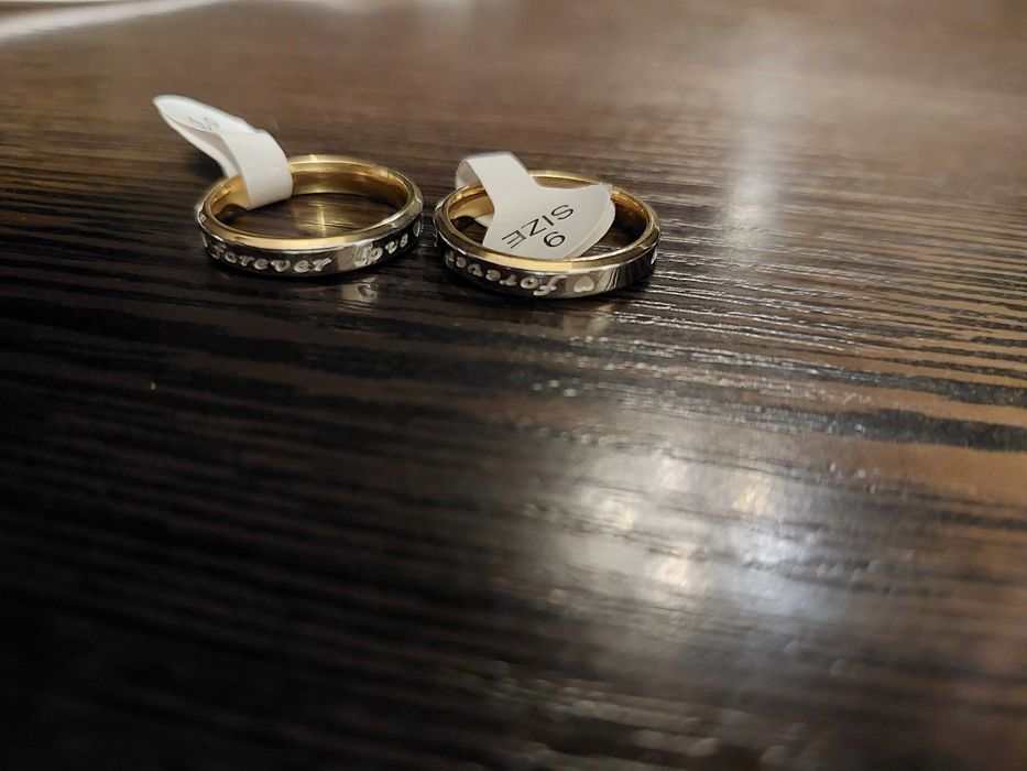 Обручки,обручальне кольцо,нове,розмір-19