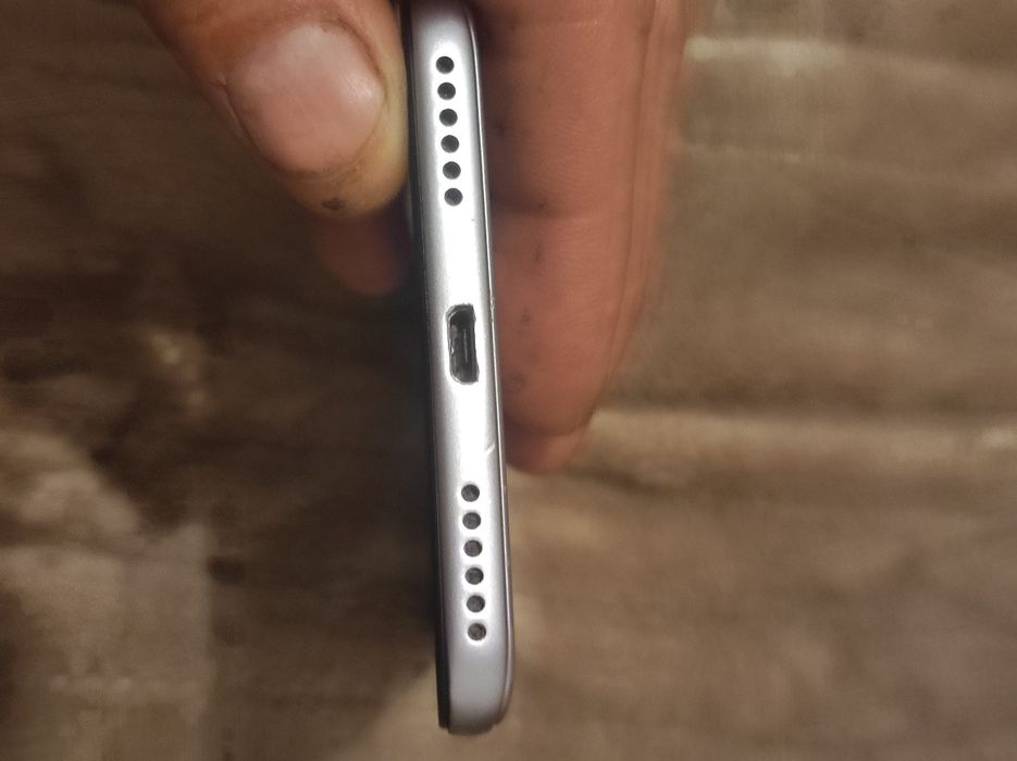 Продам телефон Xiaomi Redmi Note 5A (