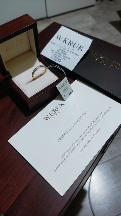 W.kuk obrączka z diamentami 585
