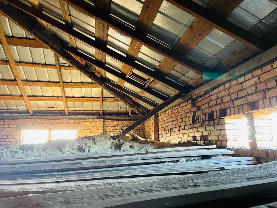 Недобудова 70% готовності, 576 м², с. Раневичі, 23 сотки, Дрогобич 1хв