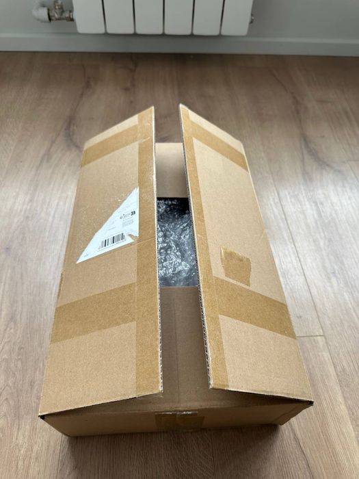 Продам НОВІ стекла фар БМВ е 46 Рестайлінг. ЦІНА ЗА ПАРУ 1500 грн