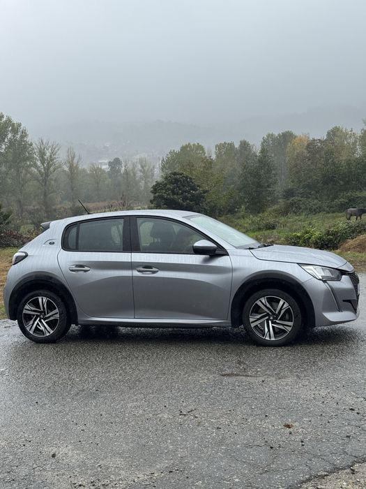 Peugeot e-208 TOP