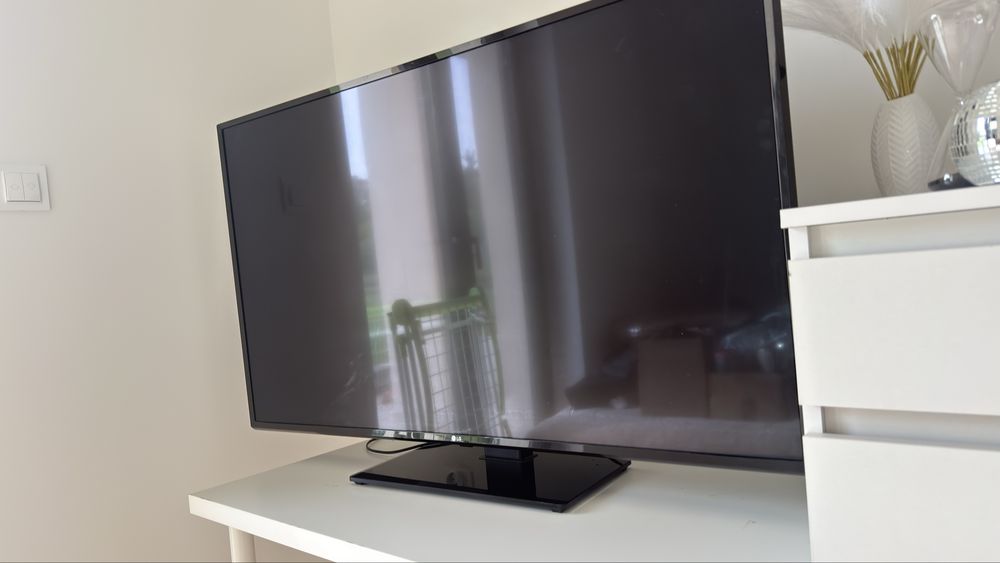 Tv LED 4k UHD Lg 49 cali jak nowy !
