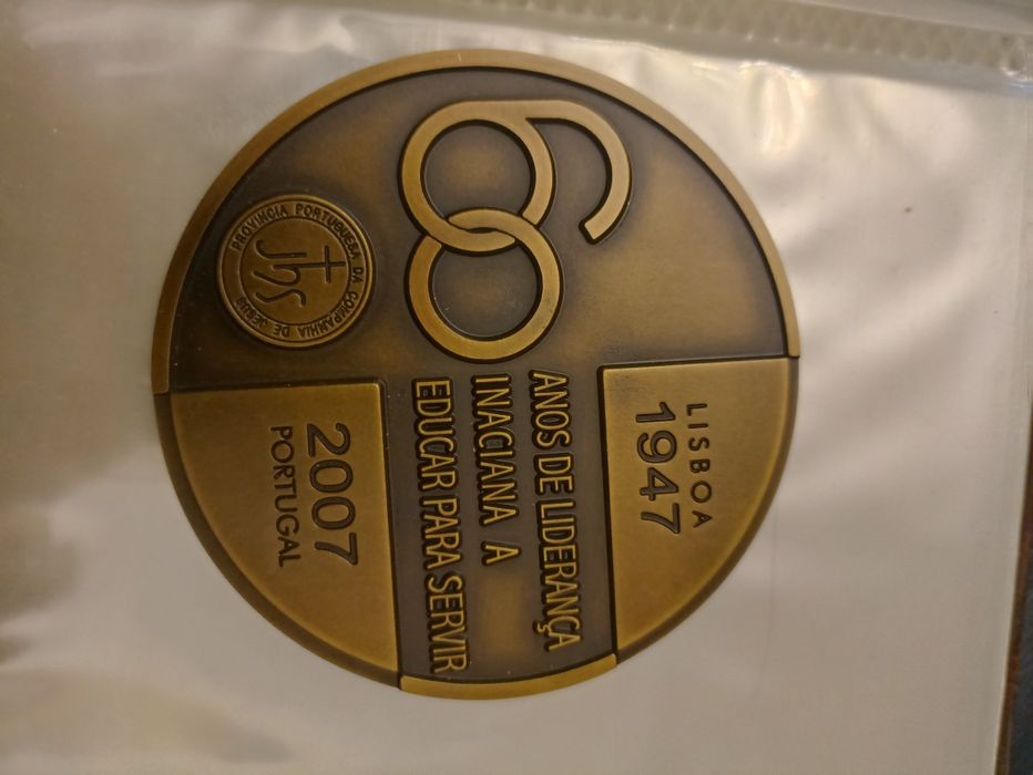 Medalhão do Colégio São João de Brito