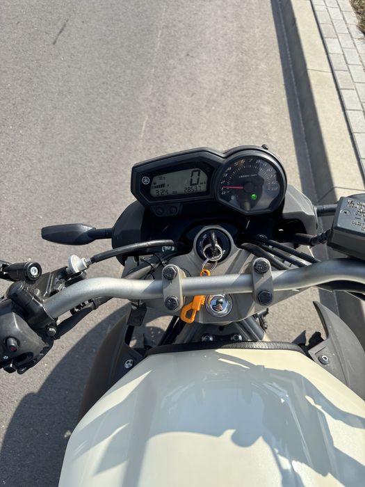 Yamaha XJ600N Dominator