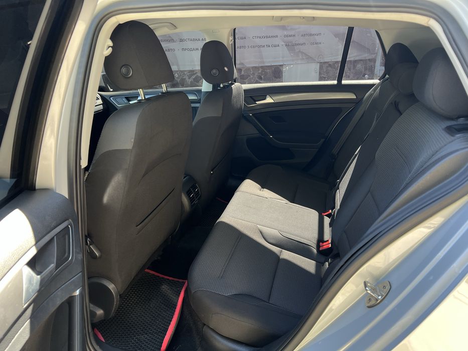 Volkswagen E-Golf 2017