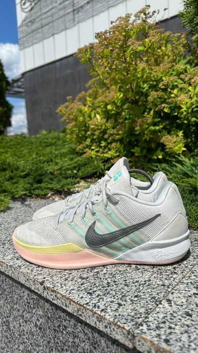 Nike Sabrina 3  [US 7.5| 25.5 cm]