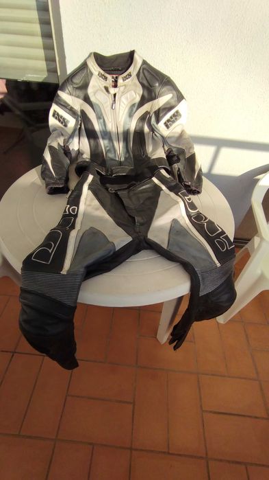 Fato moto em pele 2pç IXS n.48 C/ proteções