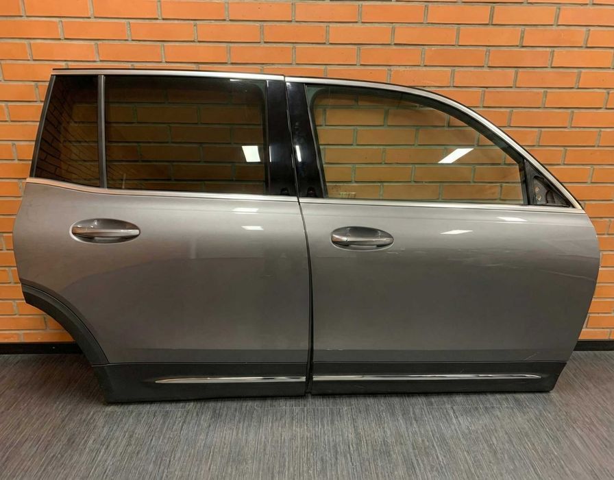 Двері Mercedes GLB X247 W247 передні або задні праві ліві разборка