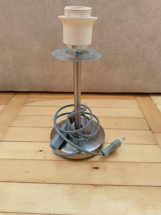 Лампа металева настільна