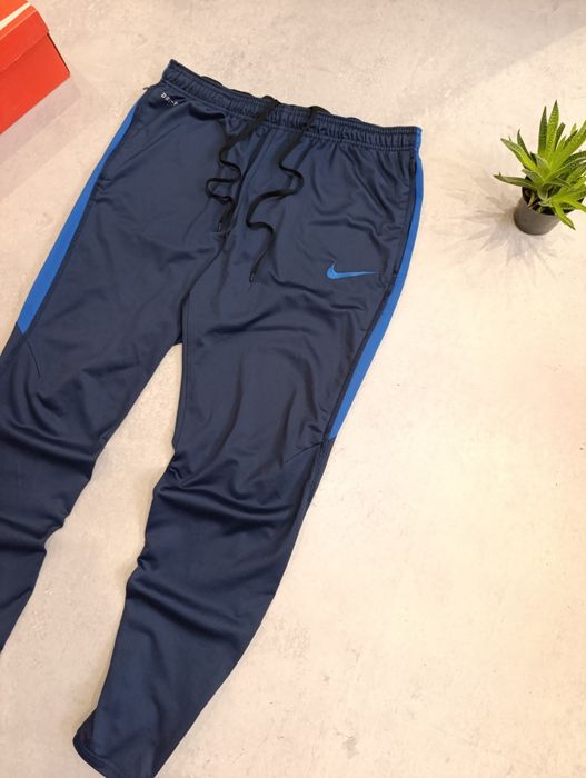 Спортивні штани Nike Dri fit M-L