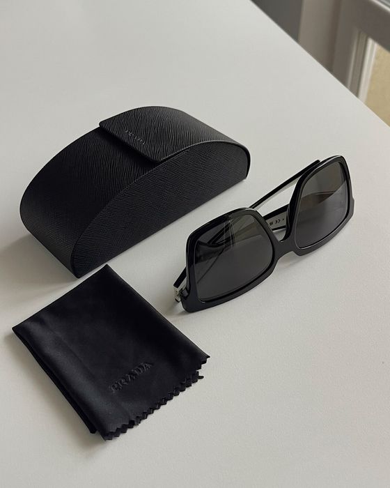 Сонцезахистні окуляри Prada, оригінал