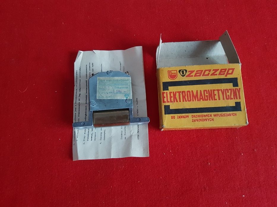 zamek wkladka  Nowa z PRL u