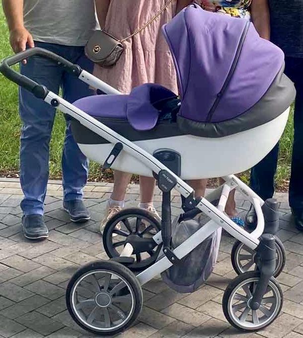 Дитячий візок  як для дівчинки так і для хлопчика