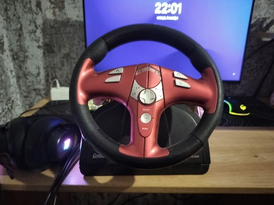 Игровой руль Genius