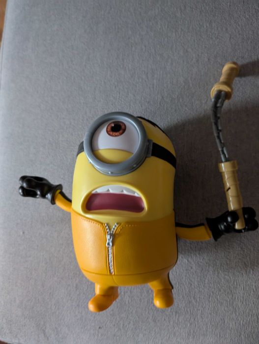 Minionki Minionek postać Stuart z nunczako
