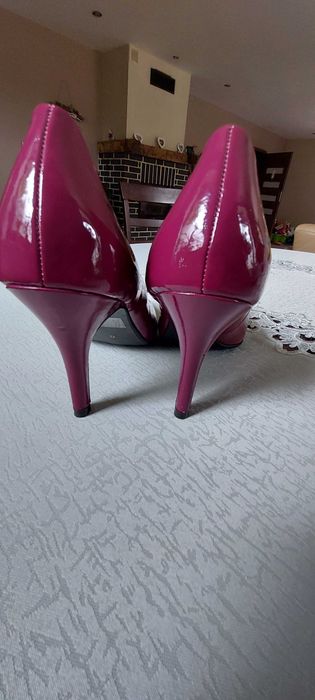 Nowe, lakierowane szpilki Dorothy Perkins, rozmiar 39