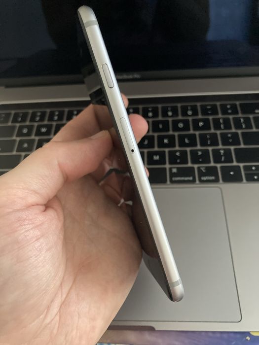 Apple iPhone 6s 32gb Black Neverlock