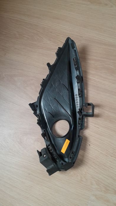Mazda 5 2010- kratka zderzaka lewa na halogen