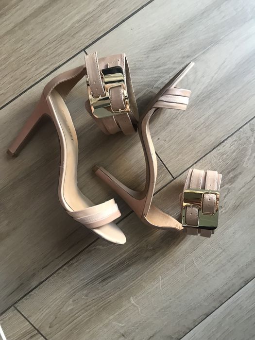 Samdaly Nude NINE WEST  38 rozm.Nowe