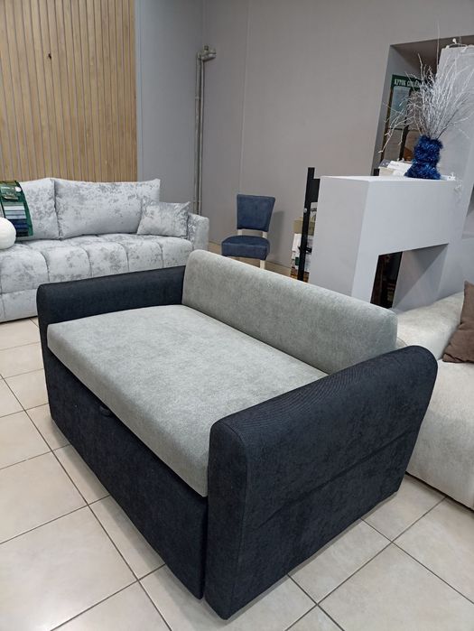 Диван-малютка.Новий