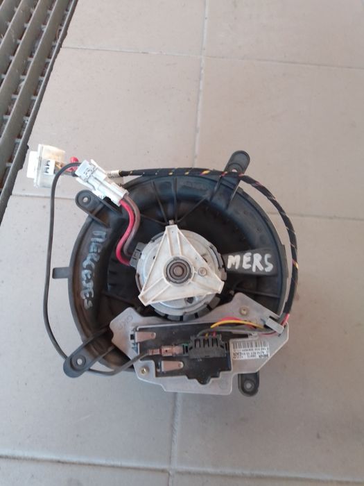 Моторчик пички mercedes 210