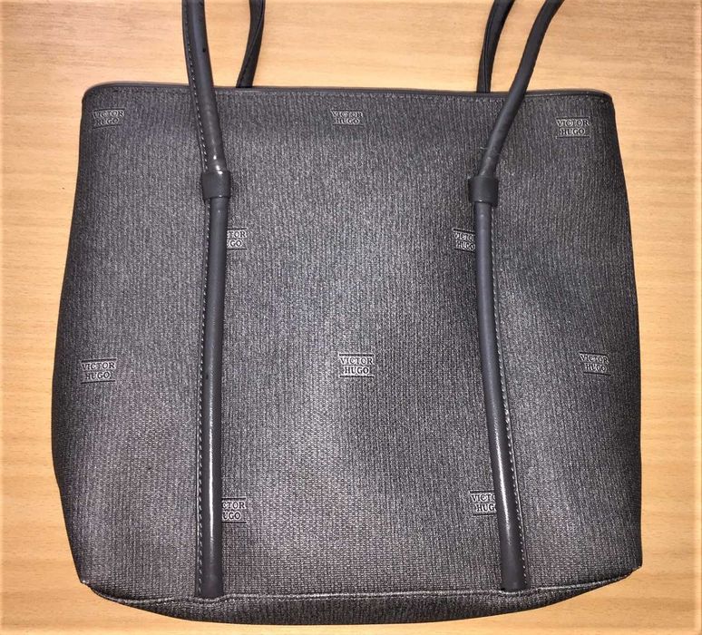 Mala Tiracolo Cinzenta Victor Hugo