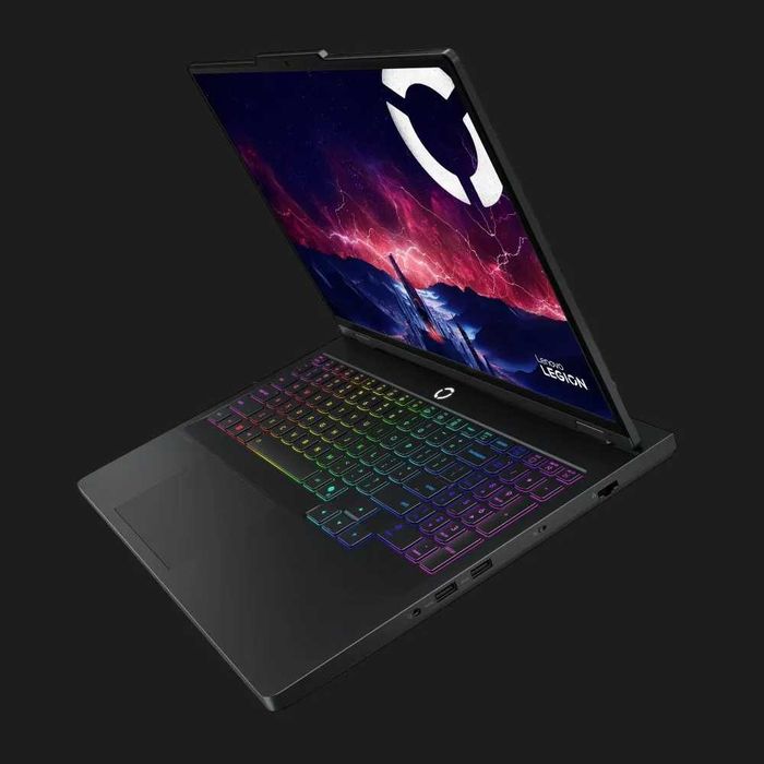 Lenovo Legion Pro 5 2025 R9 8940HX/RTX 5070/RAM 32GB/SSD 1TB/QHD 240Hz