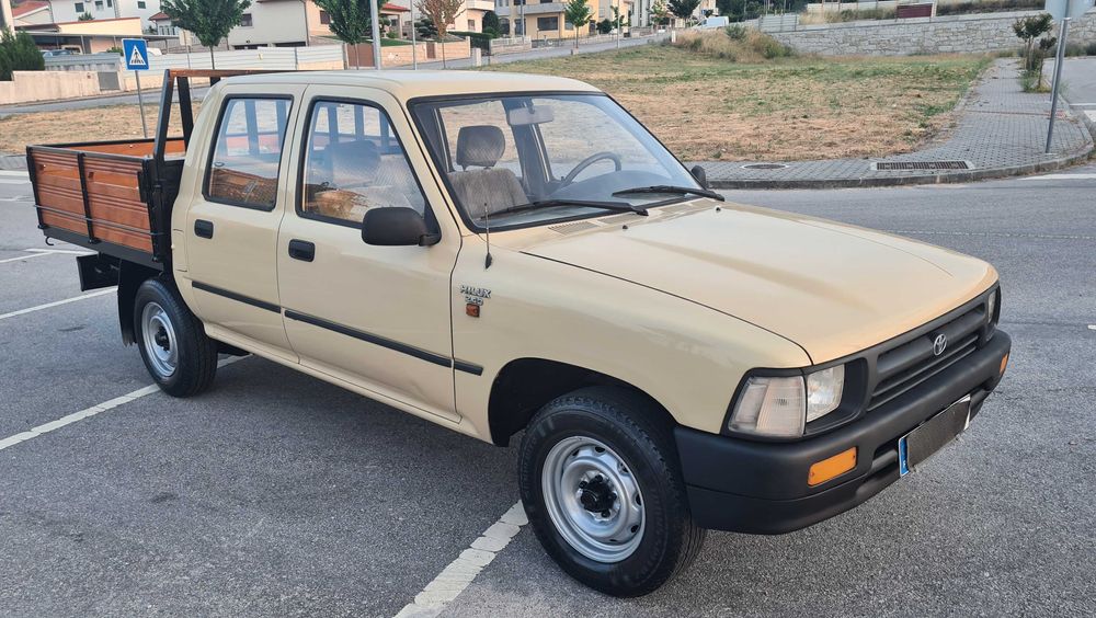 toyota hilux pick up