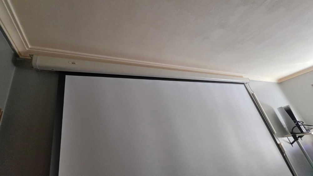 Tela De Projeção Eletrica 100 polegadas