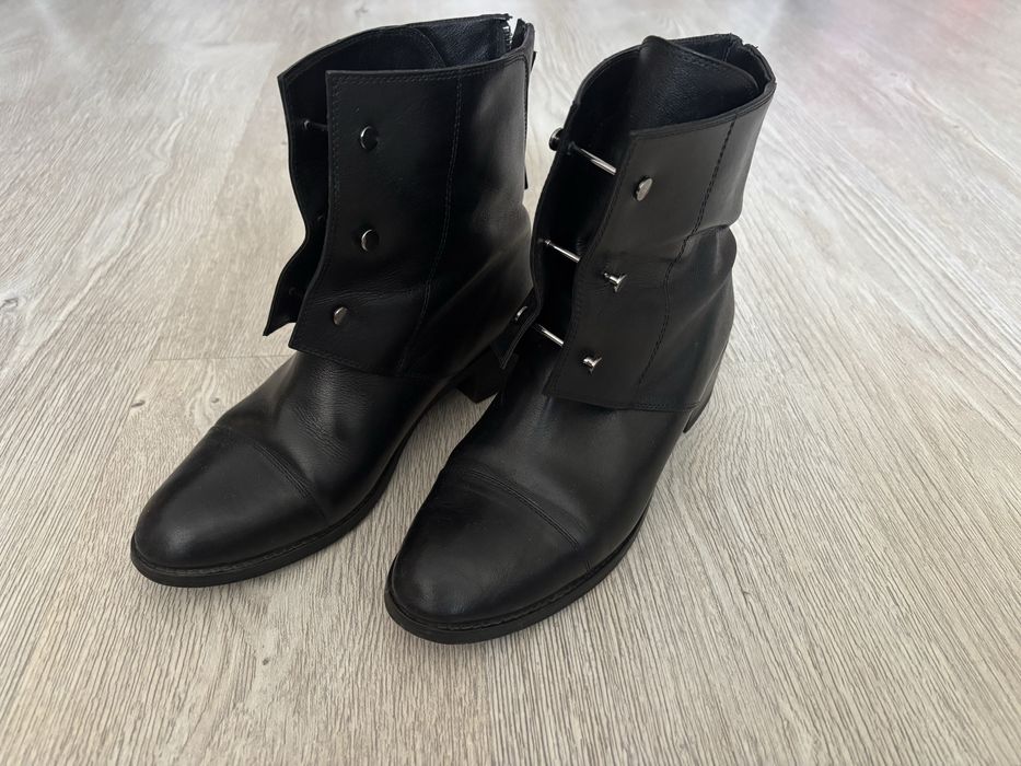 Шкіряні чобітки в ідеальному стані