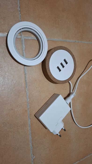 Carregador USB Ikea