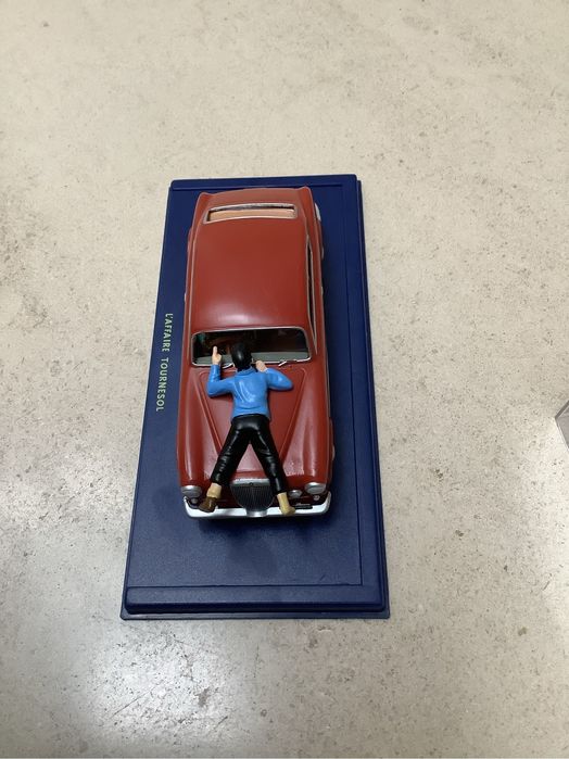 Carro do Tintin em muito bom estado