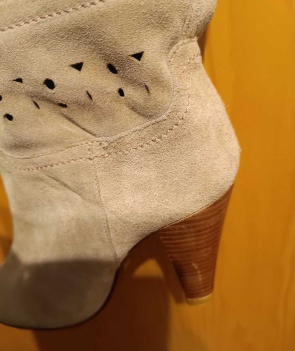 Botas em sola fabricadas em Portugal tamanho 35