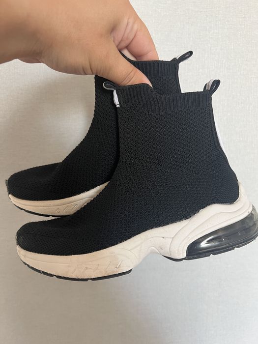 Кросіки Zara 30 розмір